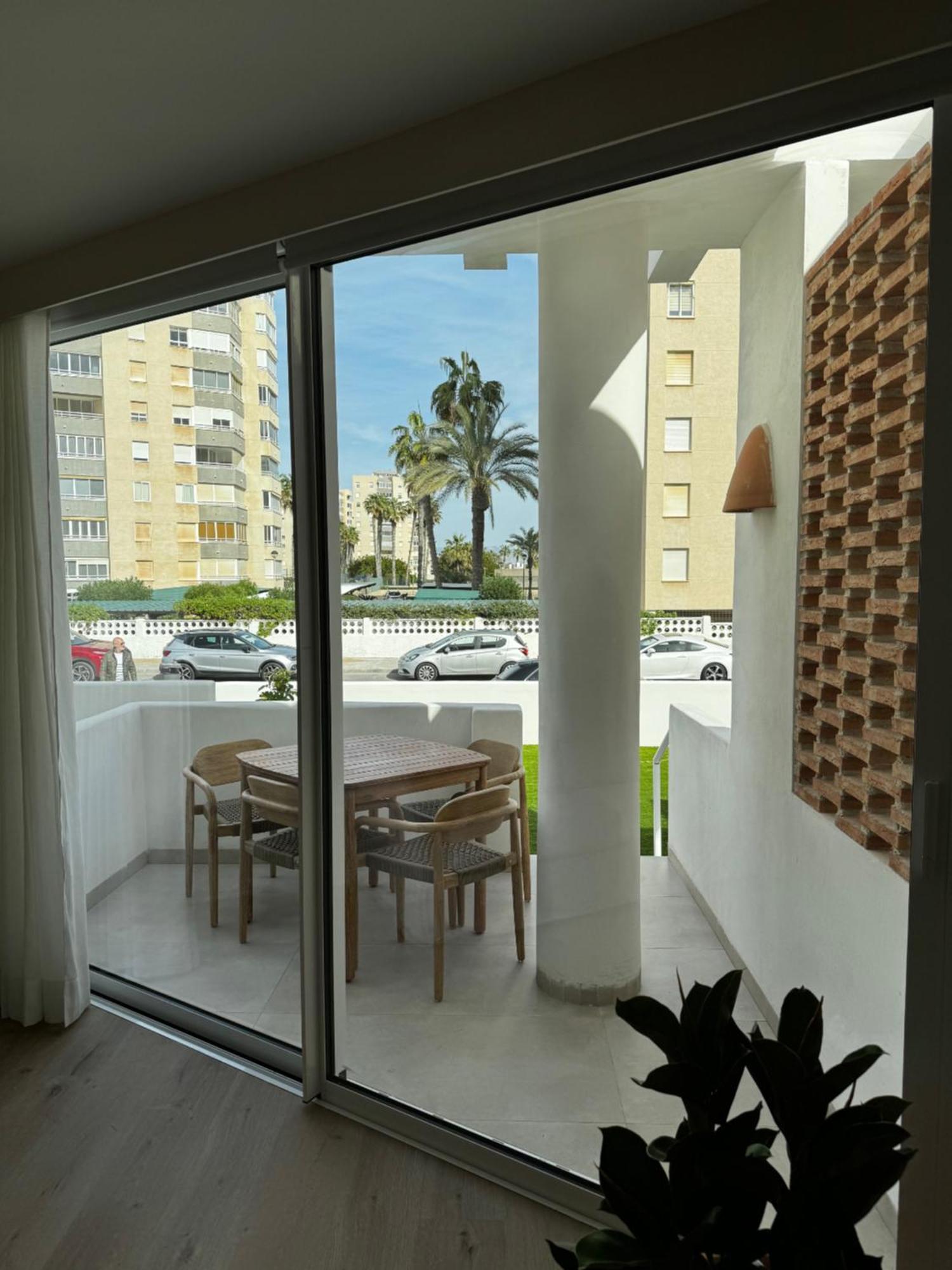 Reyes Catolicos Premium Beach, Playa Urbanova, Аликанте Экстерьер фото